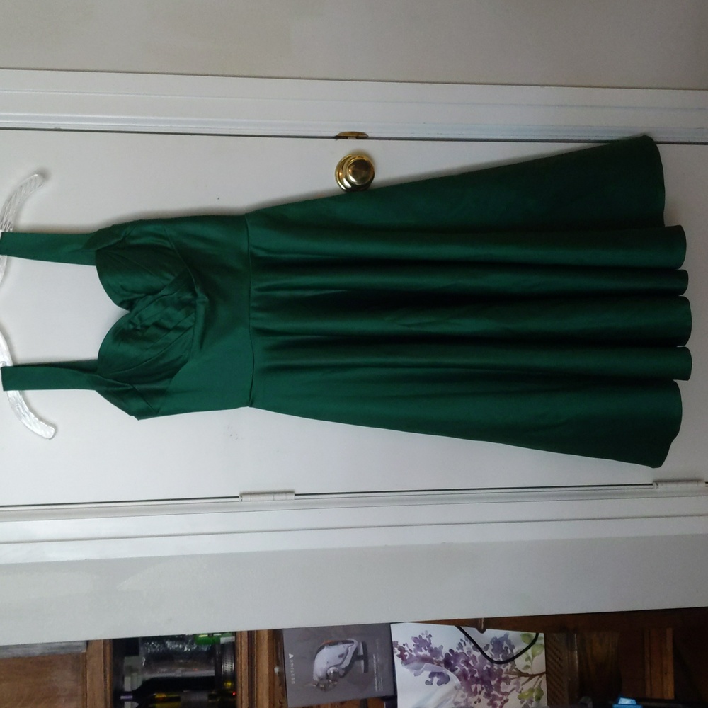 Unique Vintage green satin vintage dress size small